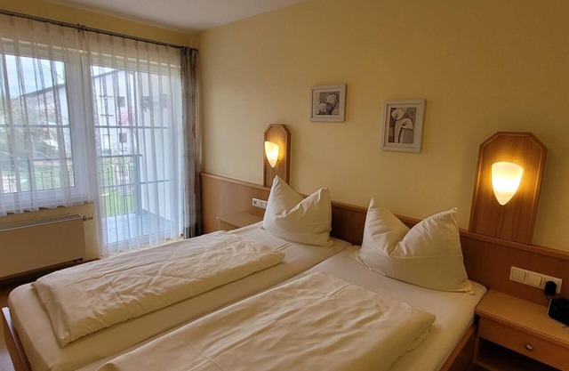 Apartment with separate bedroom 36 m2 in a cozy apartment house