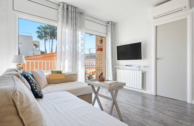 Apartamento con terraza a 250m playa y tren