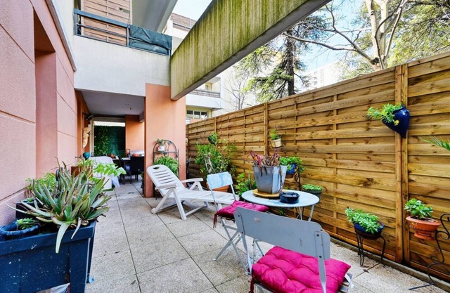 Apartamento con terraza parking aire acondicionado