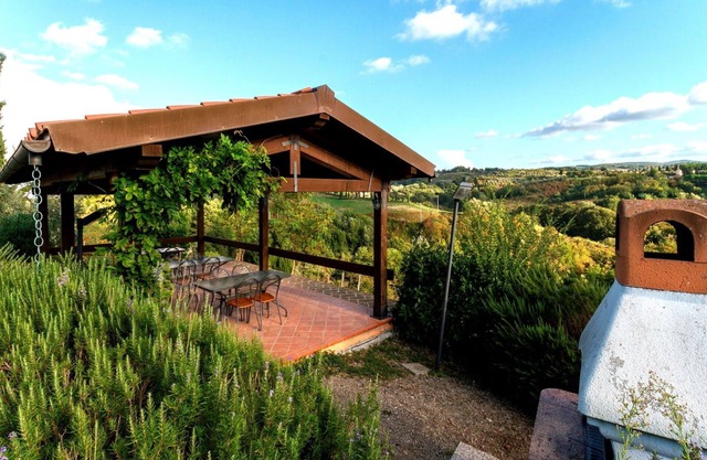 Apartamento con WIFI, A/C, piscina, TV, terraza, vista panorámica, cerca de San Gimignano