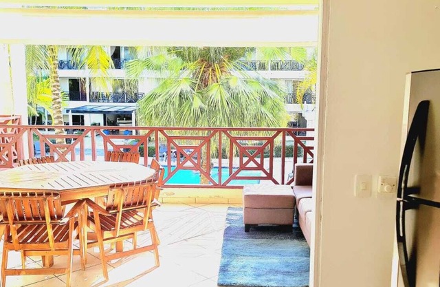 Apartamento dentro de hotel.