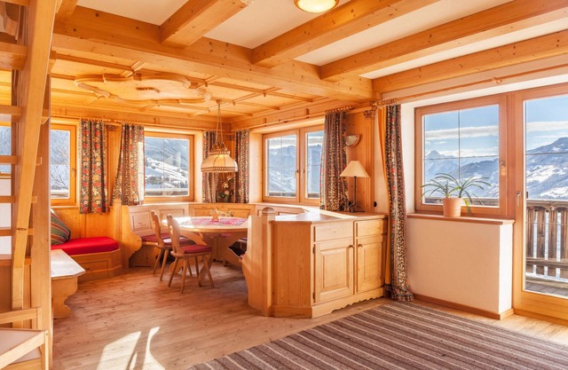 Apartamento "Zillertal 3000" con vistas a la montaña, Wi-Fi y terraza