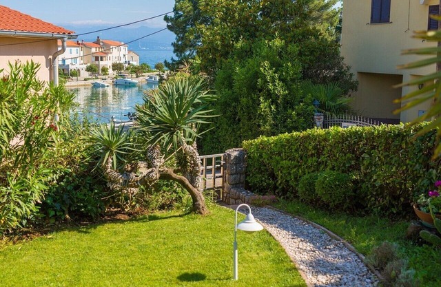 Apartments Mira by the sea / Apartments Mira Prizemlje A2