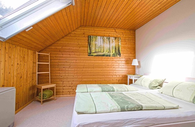 Apartamento 'Zum Austrag' con vistas a la montaña, jardín compartido y Wi-Fi