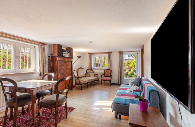 Apartamento 'Zwei-Zimmer-Wohnung In Schopfheim' con terraza privada, jardín privado y Wi-Fi