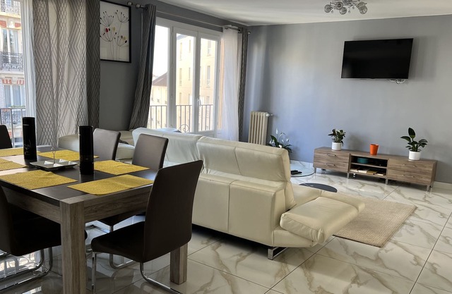 Apartment112 m2 bright and well placed