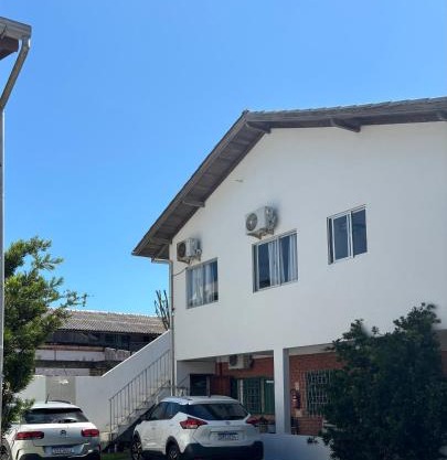 Apartmento 50 metros Praia da Armação - Floripa!