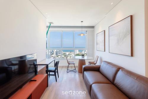 Apartamentos a 850m de Praia Brava - RCX