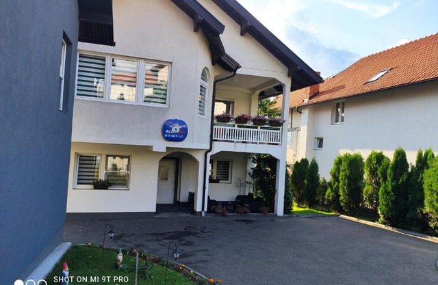 Apartments Airport Inn