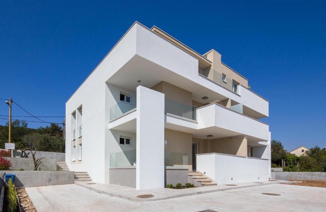 Apartments Alba 1