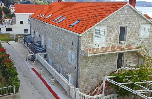 Apartments and Room Katja