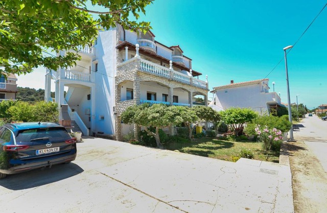 Apartments and rooms by the sea Tkon, Pasman - 336