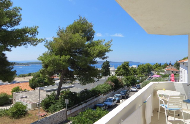 Apartments and rooms Rogosic