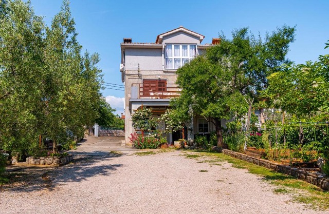 Apartments and rooms with parking space Skrbcici, Krk - 21231