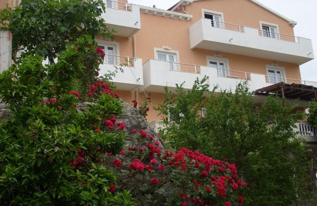 Apartments Bovan
