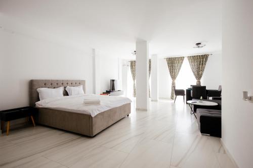 Apartments by Bog Flor