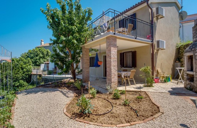 Apartments by the sea Nerezine, Losinj - 2519