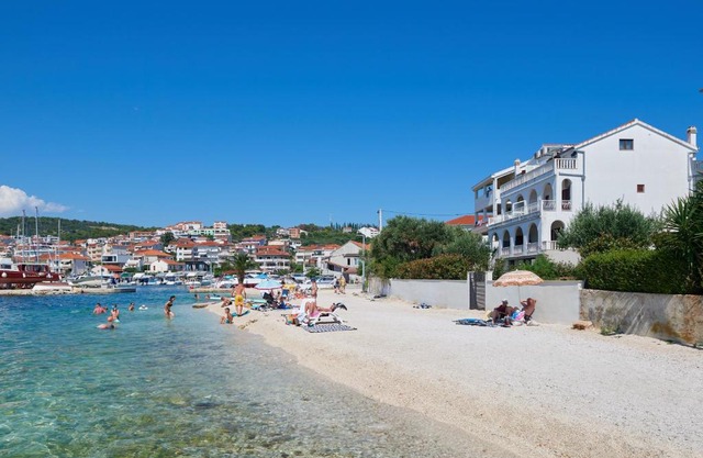 Apartments by the sea Okrug Gornji, Ciovo - 9693