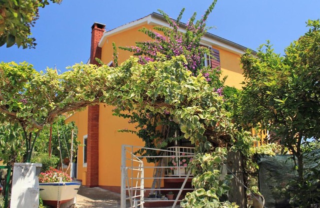 Apartments by the sea Sali, Dugi otok - 8110