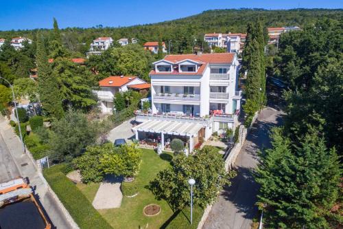 Apartments by the sea Selce, Crikvenica - 4802