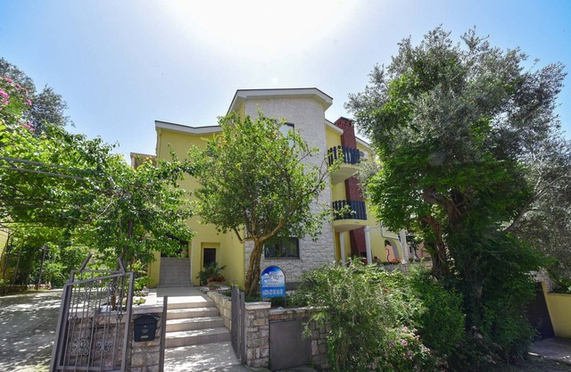 Apartments Calenic