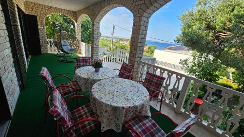 Apartments Cavar
