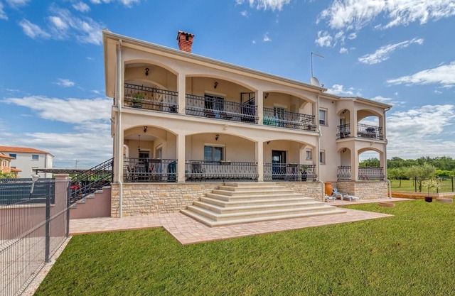 Apartments Covic / Two-Bedroom Apartment Red A3