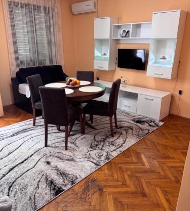 Apartments Damjan