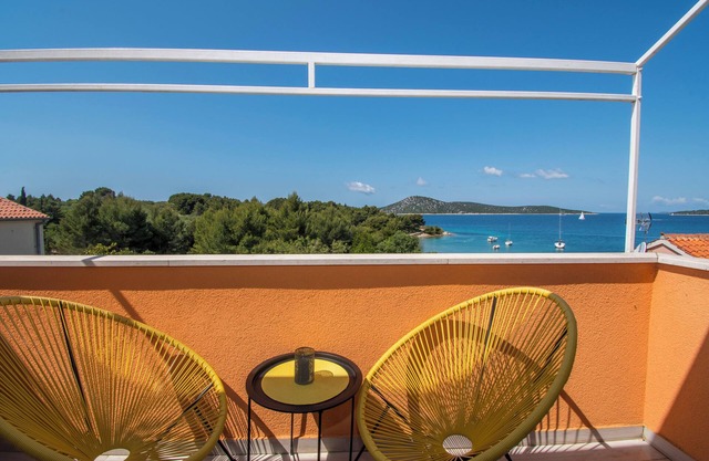 Apartments Delfin (111801-A4) - Prvic Sepurine
