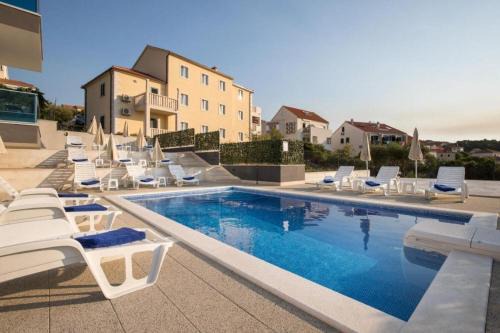 Apartments Dragan