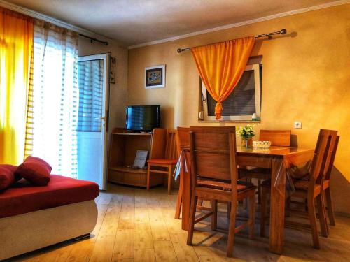 Apartments in Banjol - Insel Rab 16070