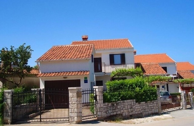 Apartments Ivan 41