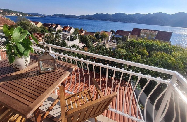 Apartamentos Klara-Gorjana - Apartamento de un dormitorio con balcón y vistas al mar (3)