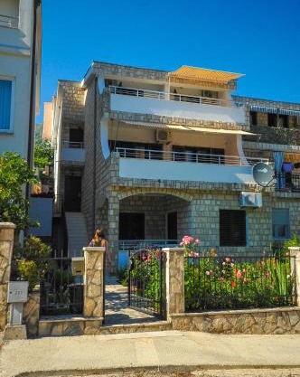 Apartments Kuc
