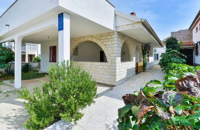 Apartments Salitrezic