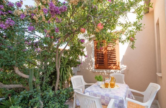 Apartments Longo