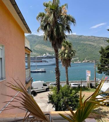 Apartments Lovcen