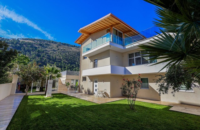 Apartments Luxury Mimani 2