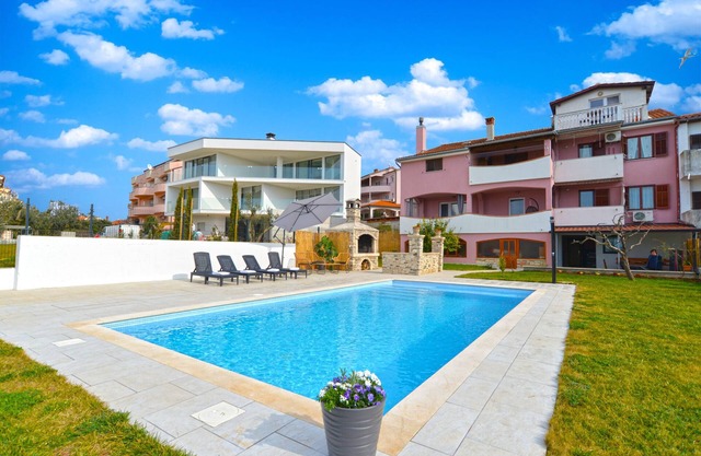Apartments Margareta 742