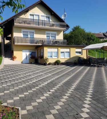 Apartments Miše