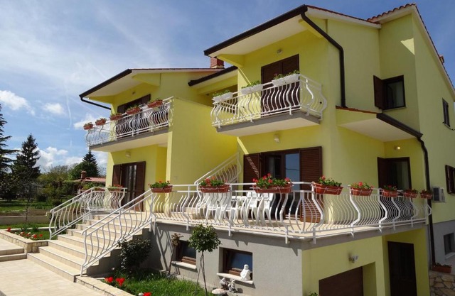 Apartments Mišon