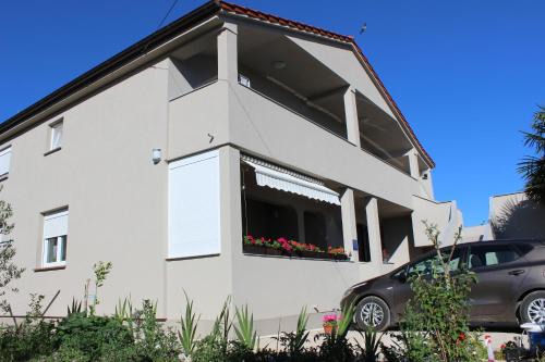 Apartments Pezić
