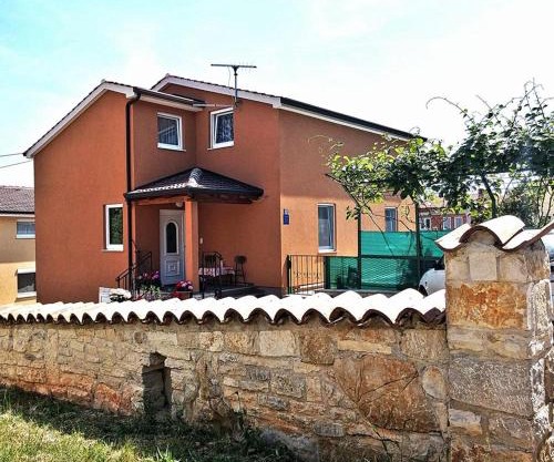 Apartments Pranjic with Pool