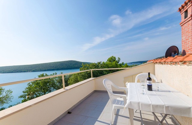 Apartamentos Ratko (70161-A3) - Rakalj