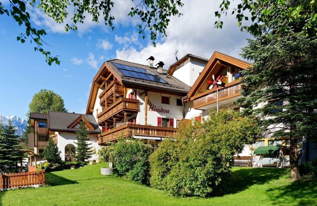 Apartments Residence Montana ***