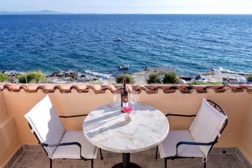 Apartments Spila Beach