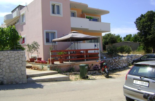 Apartments Tomo