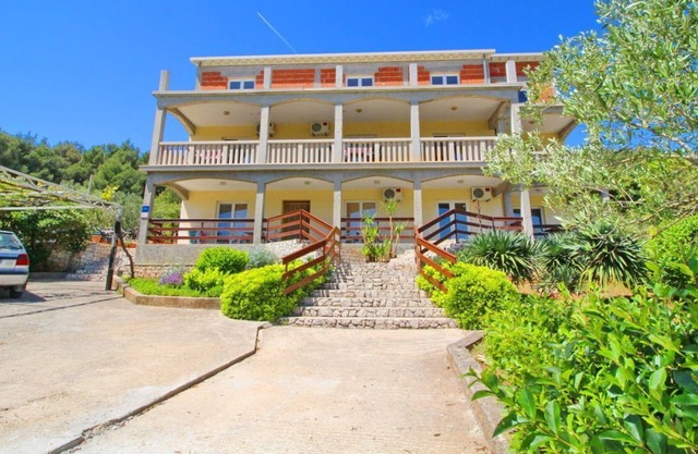 Apartments Veselka