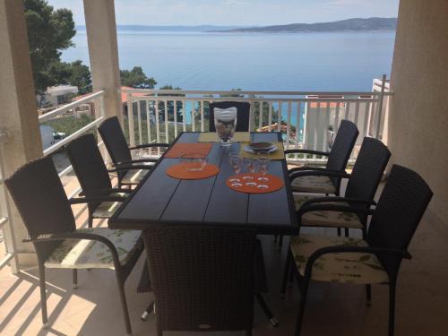 Apartments Villa Karme Brela