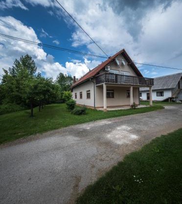 Apartments with parking space Smoljanac, Plitvice - 14979